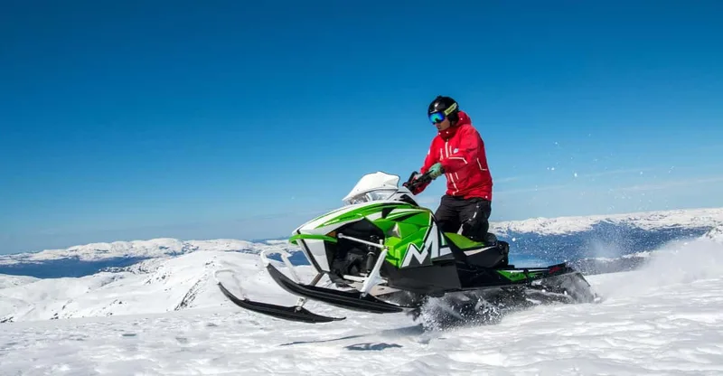 Snowmobile tours in Jackson Hole