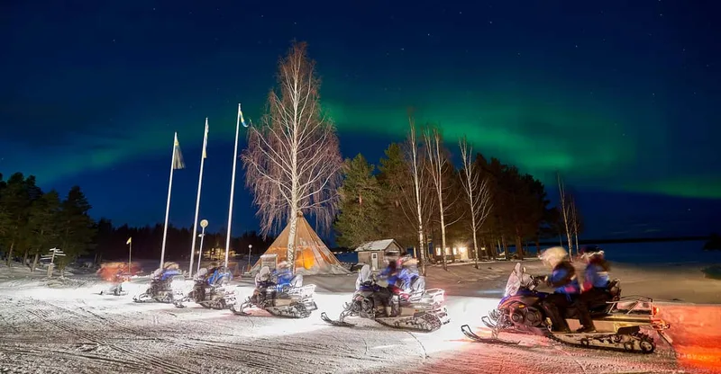 Luleå : Northern lights snowmobile tour — snowmobile tour in Kiruna