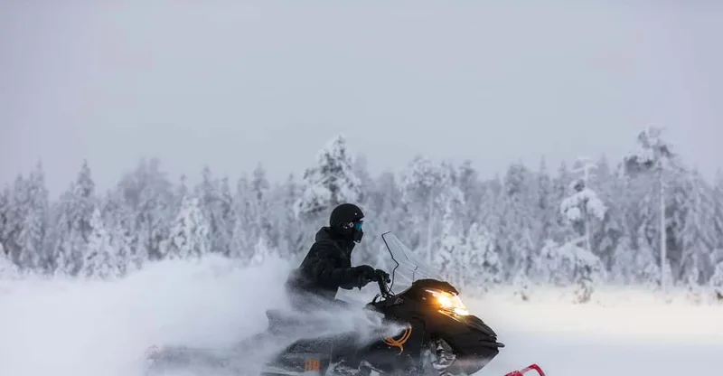 3-Hour Snowmobiling Adventure in Levi — snowmobile tour in Levi