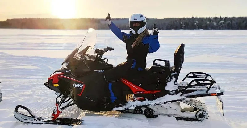 Snowmobile tours in Rovaniemi