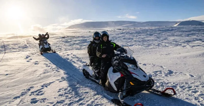 Kilpisjärvi: Snowmobile Tour Tundra Adventure — snowmobile tour in Tromsø